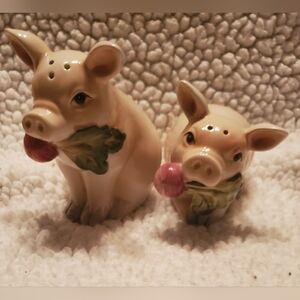Fitz & Floyd French Market Pigs  Salt & Pepper Shaker Set Farmhouse Decor